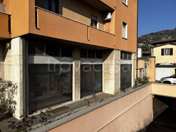 negozio in vendita a Brescia in zona Porta Venezia