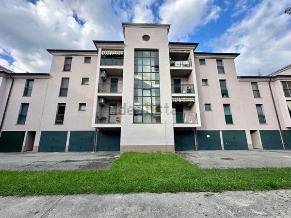 appartamento in vendita a Brescia in zona Villaggio Violino