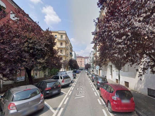 locale di sgombero in vendita a Brescia in zona Villaggio Prealpino