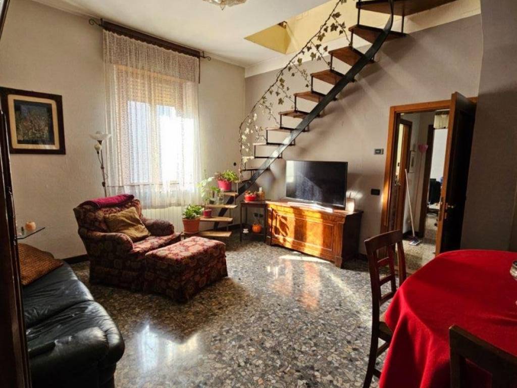 casa indipendente in vendita a Brescia in zona Volta