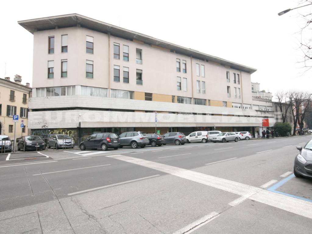 negozio in vendita a Brescia in zona Centro Storico