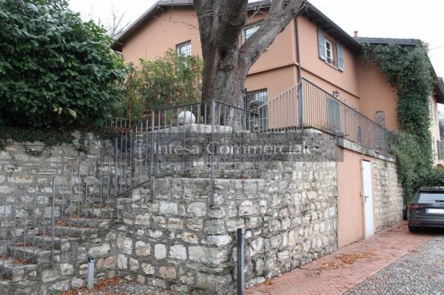 casa indipendente in vendita a Brescia in zona Centro Storico