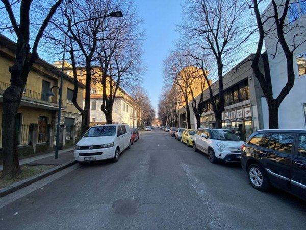 negozio in vendita a Brescia in zona Centro Storico