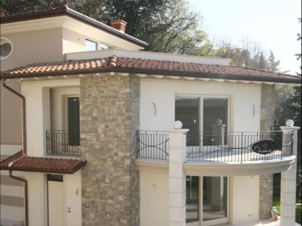 casa indipendente in vendita a Brescia in zona Porta Venezia
