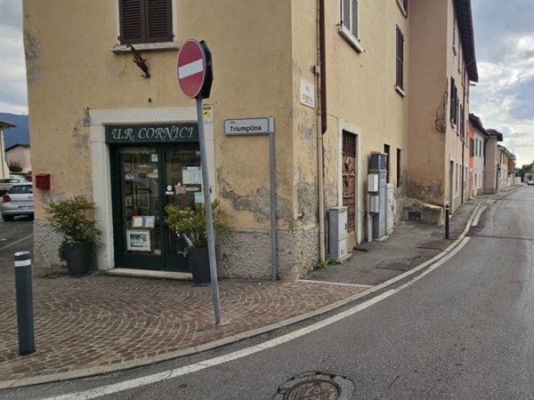 negozio in vendita a Brescia in zona Borgo Trento