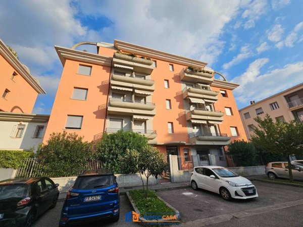 appartamento in vendita a Brescia in zona Villaggio Prealpino