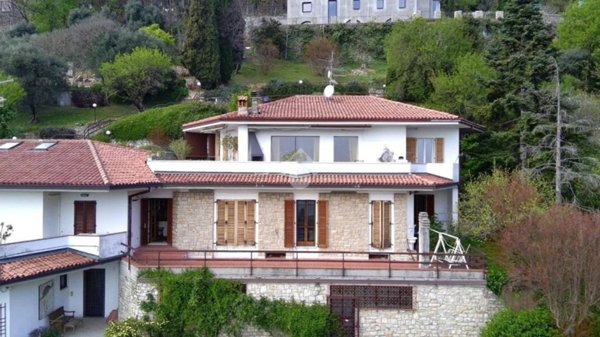 casa indipendente in vendita a Brescia