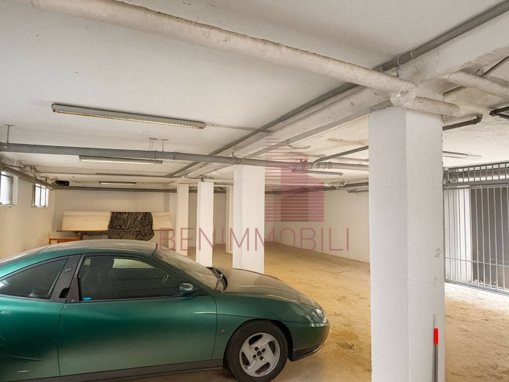 locale di sgombero in vendita a Brescia in zona Crocifissa di Rosa