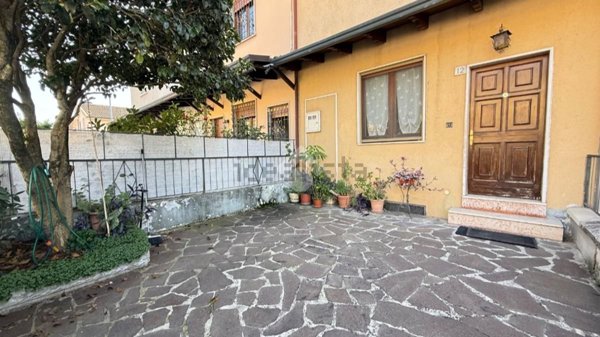 casa indipendente in vendita a Brescia in zona Buffalora