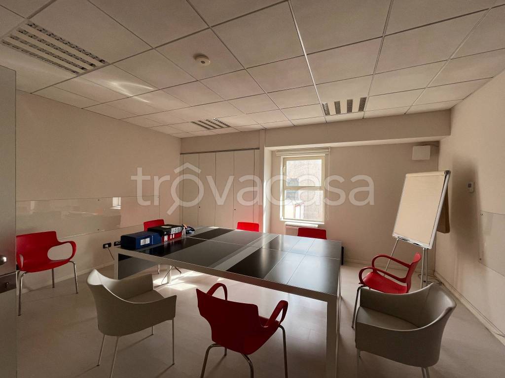 locale commerciale in vendita a Brescia in zona Fornaci