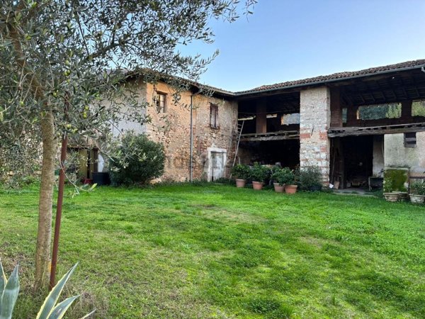 appartamento in vendita a Brescia in zona Mompiano