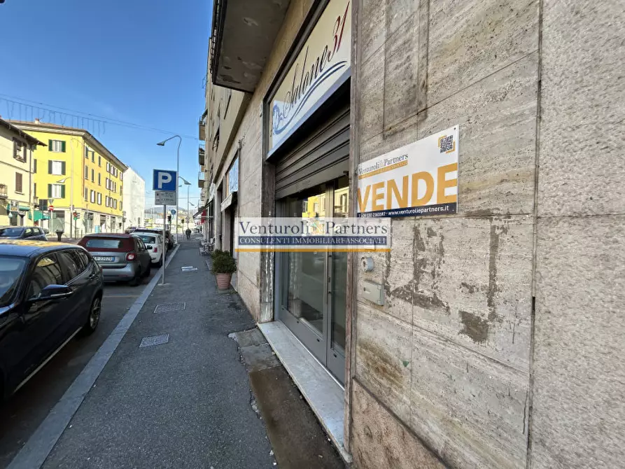 negozio in vendita a Brescia in zona Volta