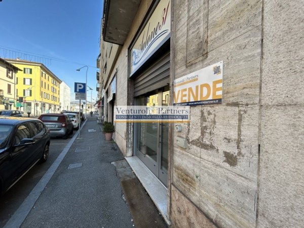 negozio in vendita a Brescia in zona Volta