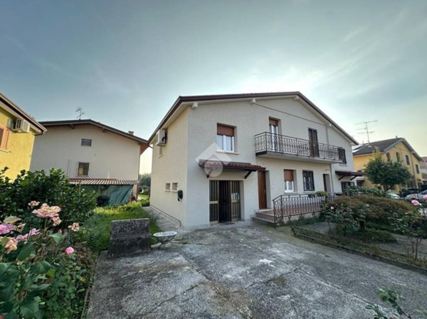 casa indipendente in vendita a Brescia in zona Villaggio Prealpino