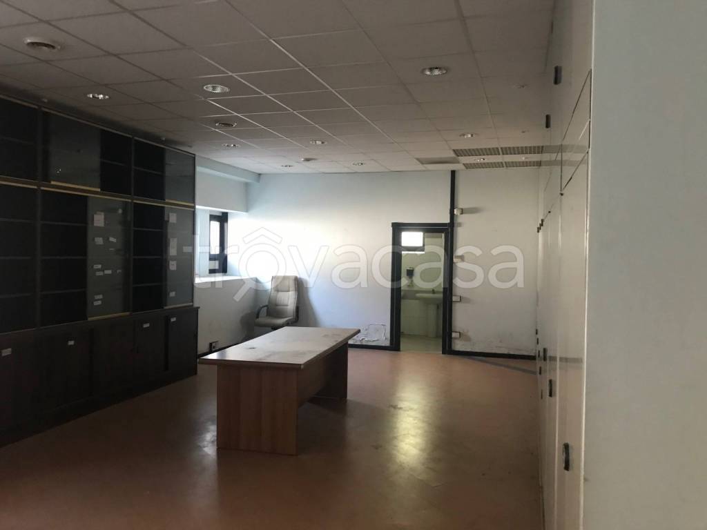 locale commerciale in vendita a Brescia in zona Borgo Trento