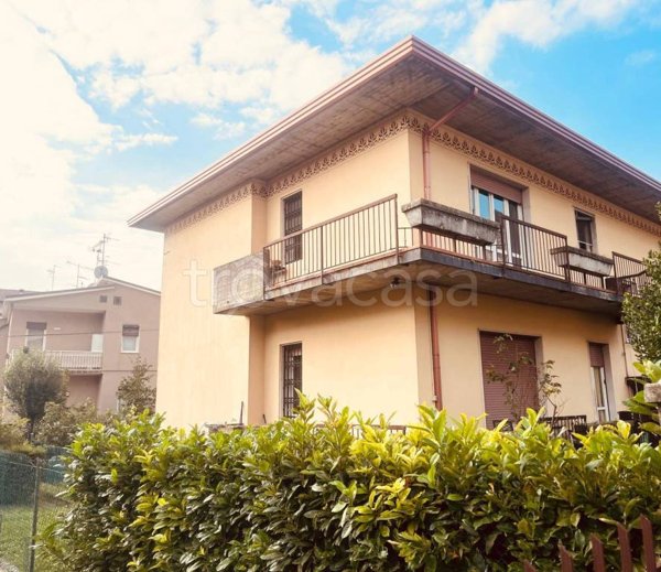 appartamento in vendita a Brescia in zona Caionvico