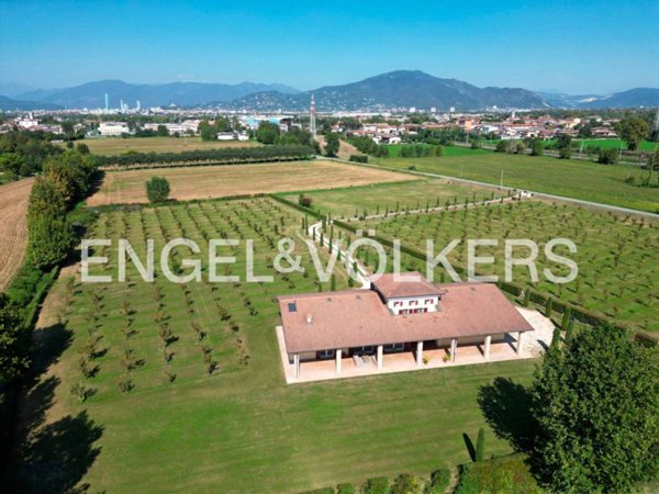 casa indipendente in vendita a Brescia