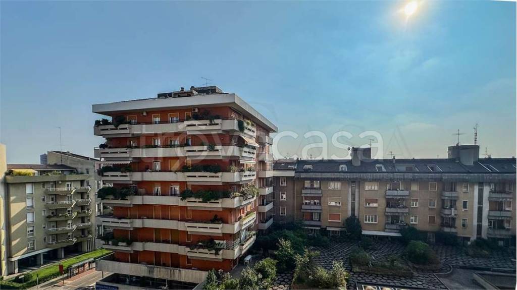 appartamento in vendita a Brescia in zona Lamarmora