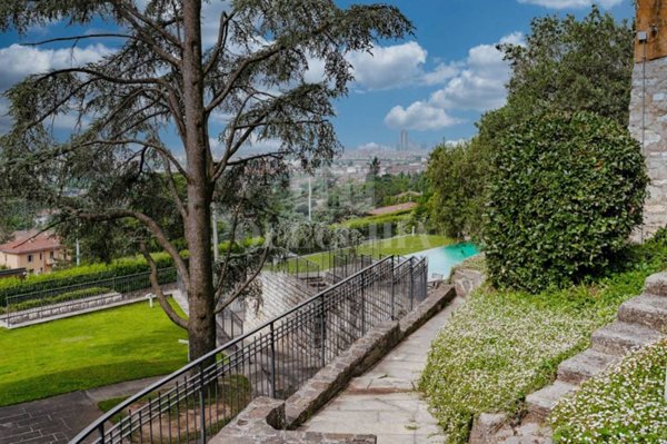 casa indipendente in vendita a Brescia