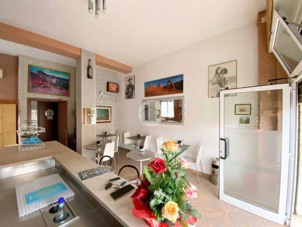 negozio in vendita a Brescia in zona Volta