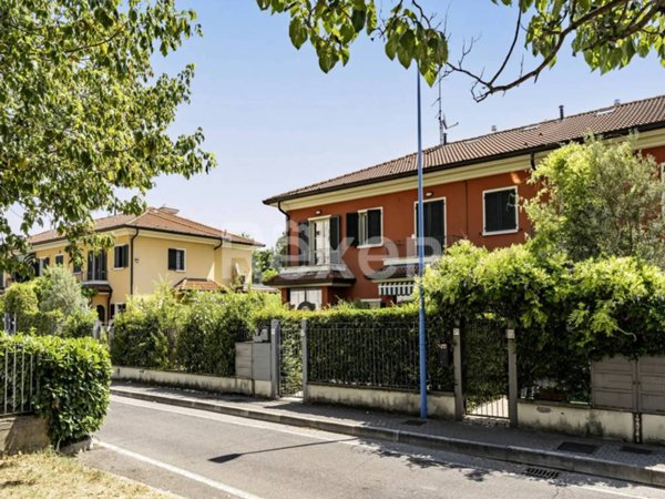 casa indipendente in vendita a Brescia in zona Volta