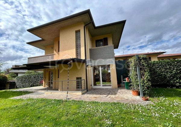 casa indipendente in vendita a Brescia