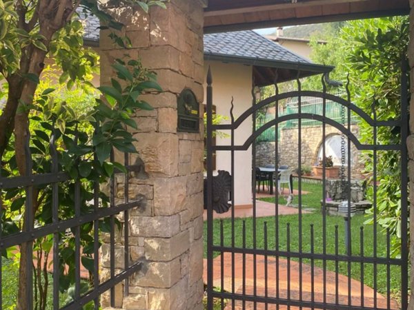 casa indipendente in vendita a Brescia in zona Chiusure