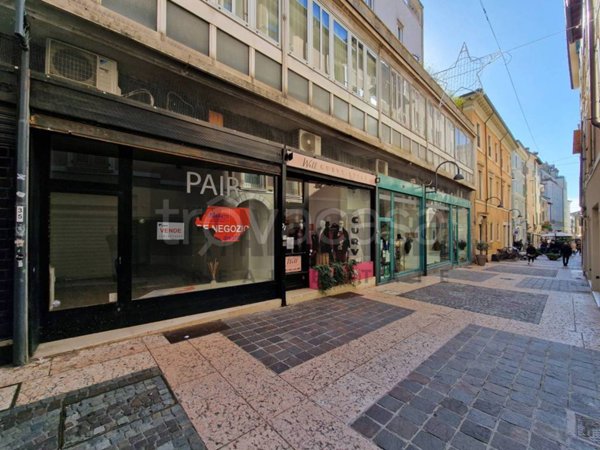 negozio in vendita a Brescia in zona Borgo Wuhrer