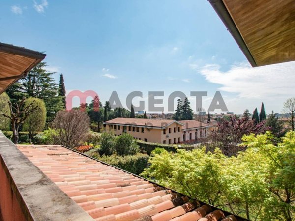 appartamento in vendita a Brescia in zona Porta Venezia