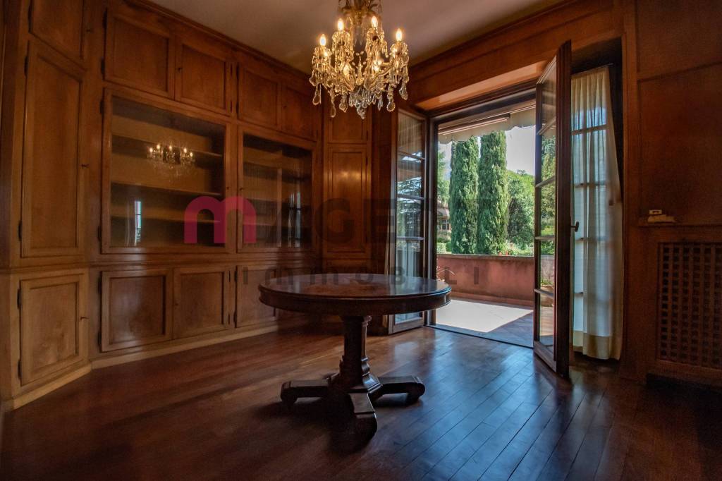 casa indipendente in vendita a Brescia in zona Centro Storico