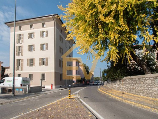 appartamento in vendita a Brescia in zona Volta