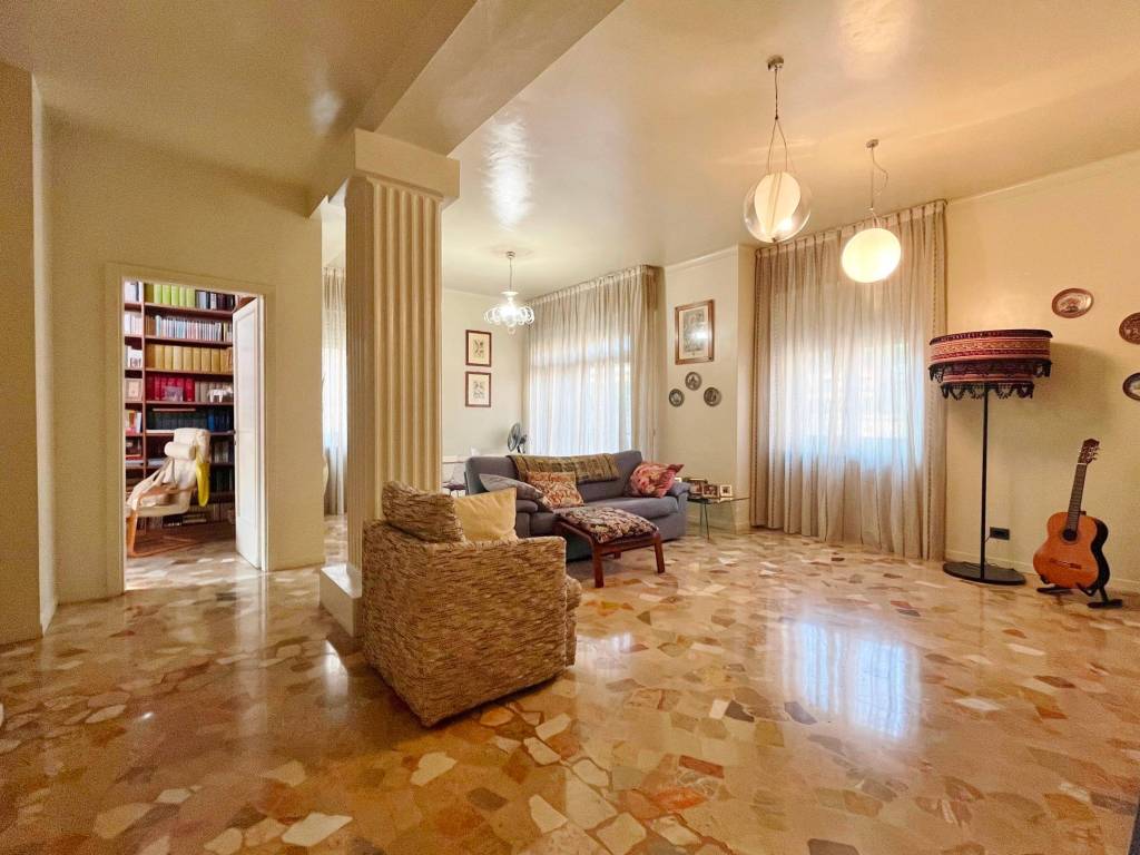 appartamento in vendita a Brescia in zona Porta Venezia