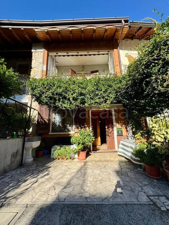 casa indipendente in vendita a Brescia in zona Sant'Eufemia