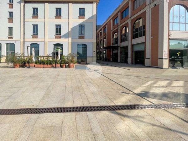 negozio in vendita a Brescia in zona Porta Venezia