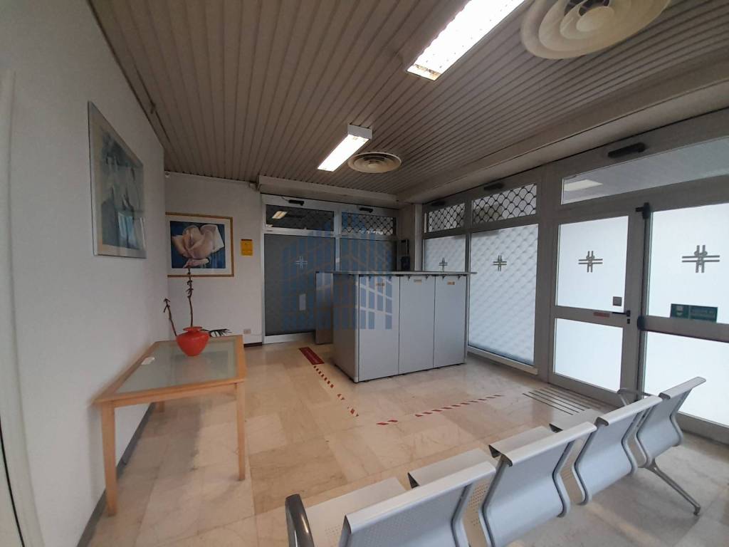 ufficio in vendita a Brescia in zona Volta