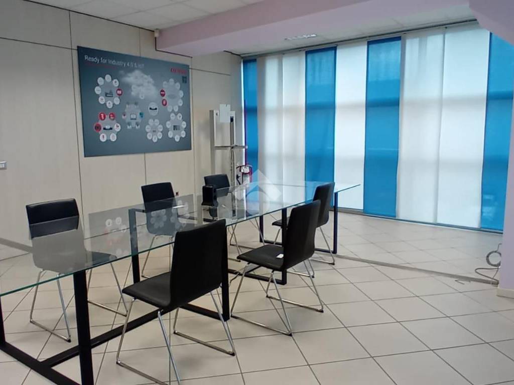 ufficio in vendita a Brescia in zona Volta