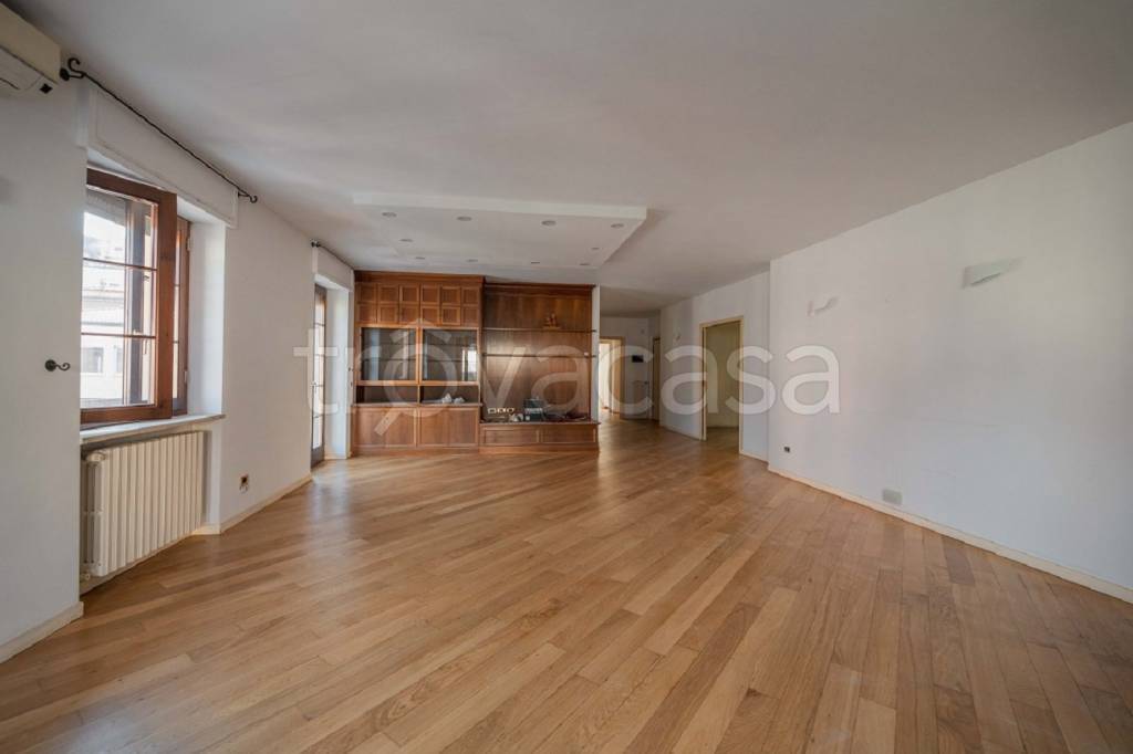 appartamento in vendita a Brescia in zona Crocifissa di Rosa