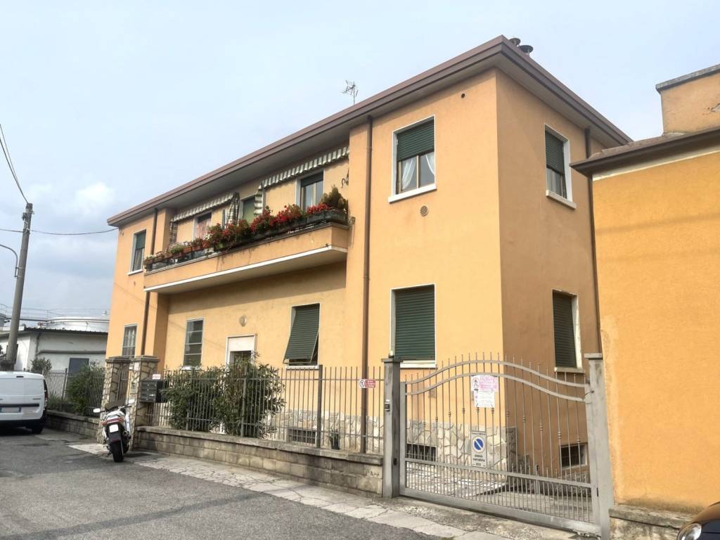 appartamento in vendita a Brescia in zona Chiusure