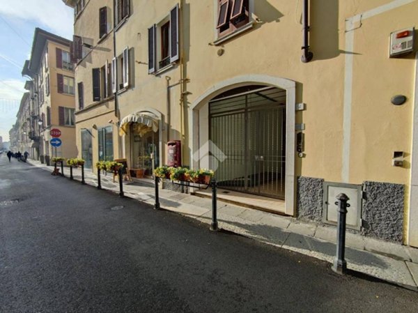 negozio in vendita a Brescia in zona Centro Storico