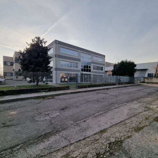 ufficio in vendita a Brescia in zona Sant'Eufemia