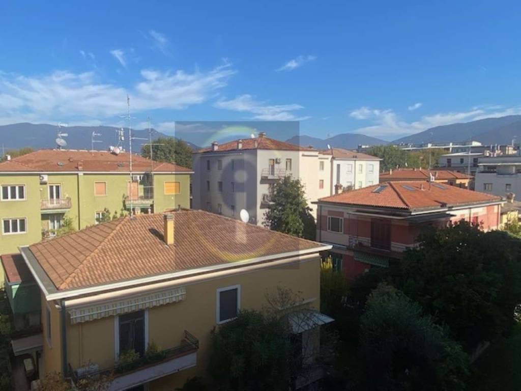 appartamento in vendita a Brescia in zona Centro Storico