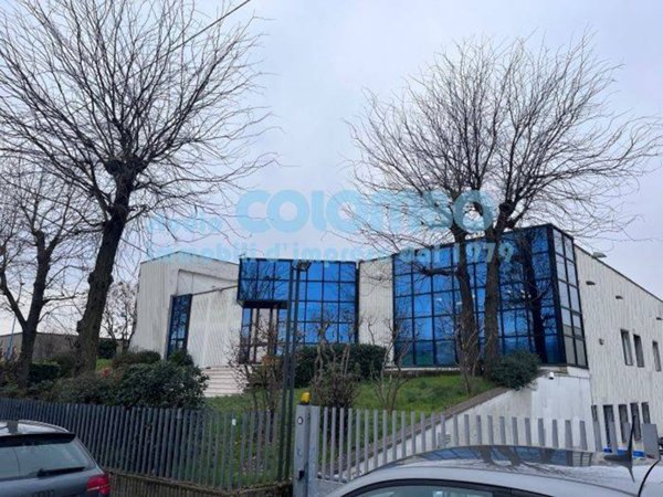 capannone in vendita a Brescia in zona Sant'Eufemia