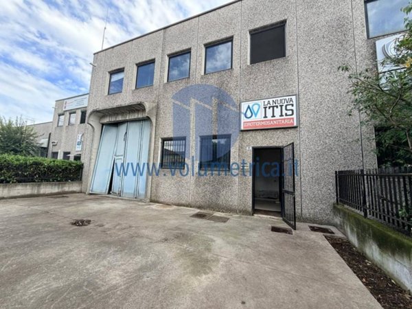 locale commerciale in vendita a Brescia in zona San Polo