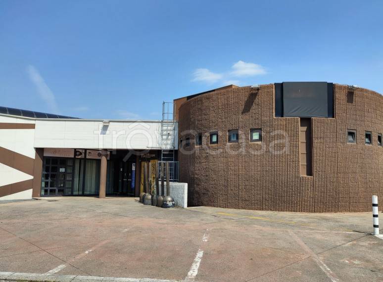 negozio in vendita a Brescia in zona Don Bosco