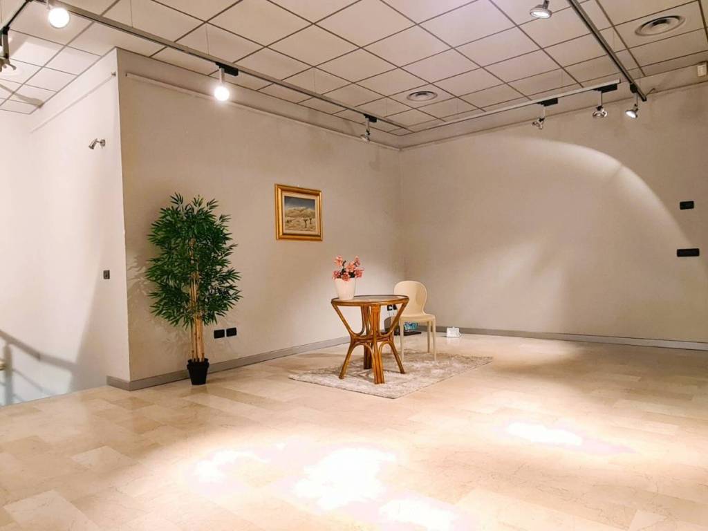 negozio in vendita a Brescia in zona Centro Storico