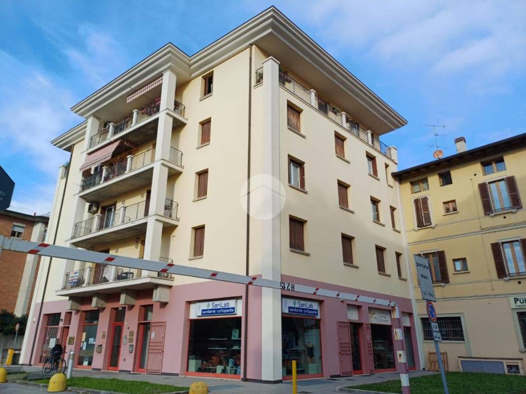 appartamento in vendita a Brescia in zona Volta