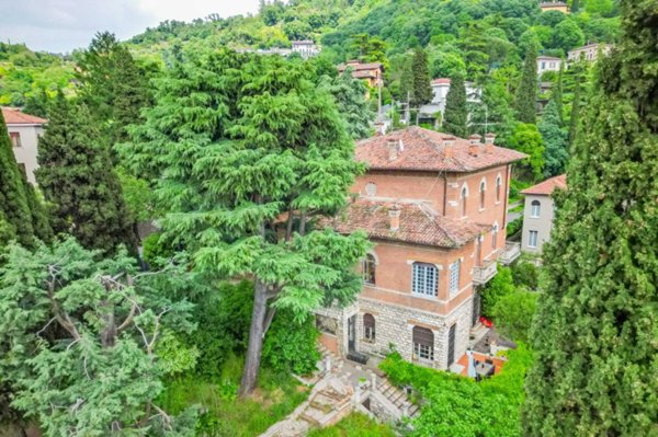 casa indipendente in vendita a Brescia in zona Porta Venezia
