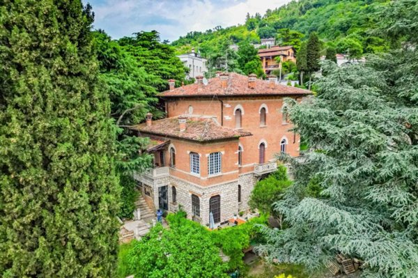 casa indipendente in vendita a Brescia in zona Porta Venezia