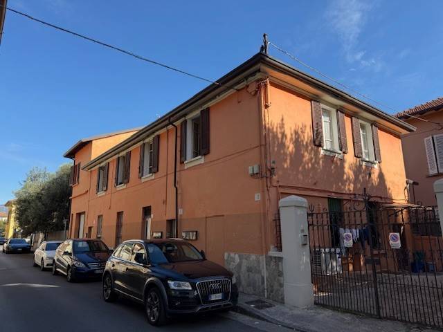 intera palazzina in vendita a Brescia in zona Chiusure