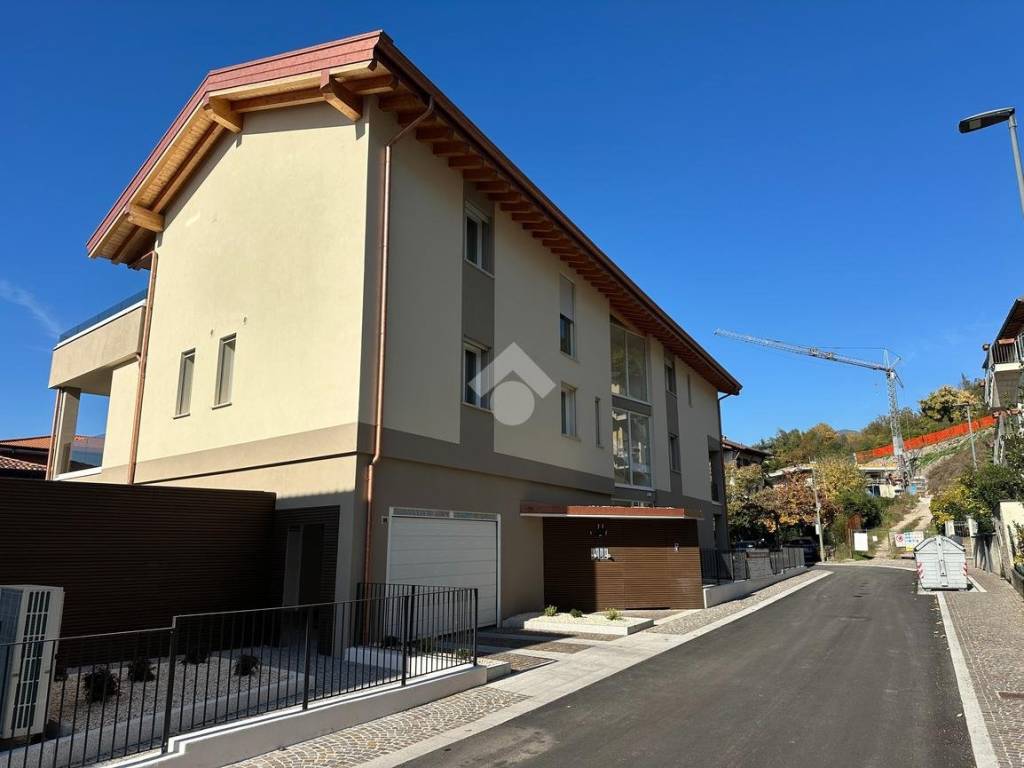appartamento in vendita a Brescia in zona Mompiano